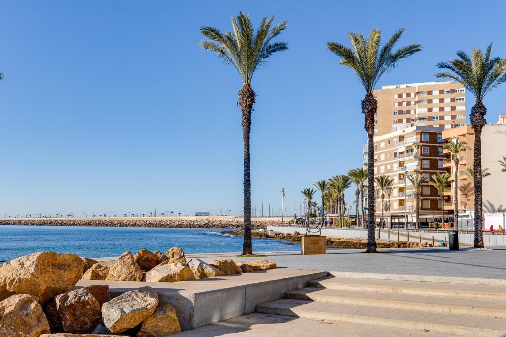Concordia Beachside Apartment: Near Del Cura & Central Station Torrevieja Exterior photo